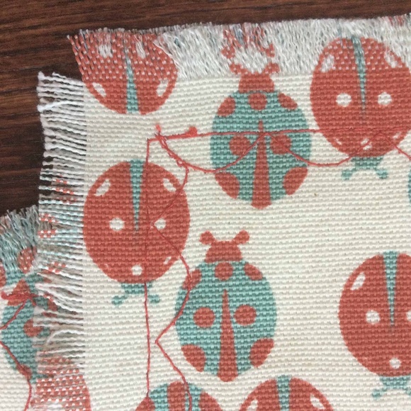 Handmade Ladybug Table Runner, 6 Reversible Placemats 6 Napkins - Picture 8 of 9